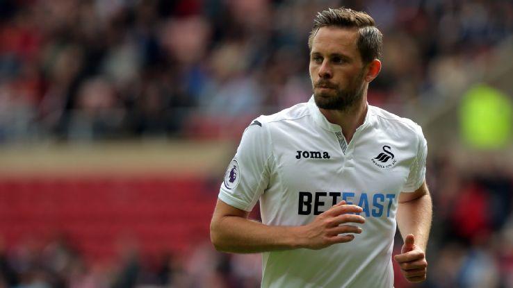 阿尔巴全场数据：2抢断3关键传球+风骚脚后跟助攻队友破门（阿尔巴闪耀全场：2次抢断+3次关键传球，脚后跟妙传助攻破门）