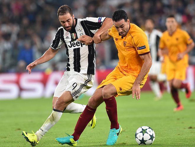 曼联旧将罗西：弗格森严肃中带着亲切体贴，待人就像父亲一样