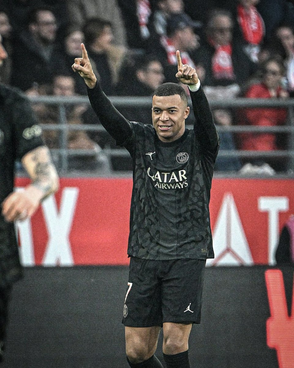 图片报：多特坚决拒绝重新签回桑乔，认为其已经找不回状态