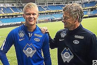 代表海地踢世界杯？圣马克西曼：我不愿做“摘桃之人”，祝海地好运（谈是否为海地征战世界杯，圣马克西曼：不做摘桃者，祝海地好运）