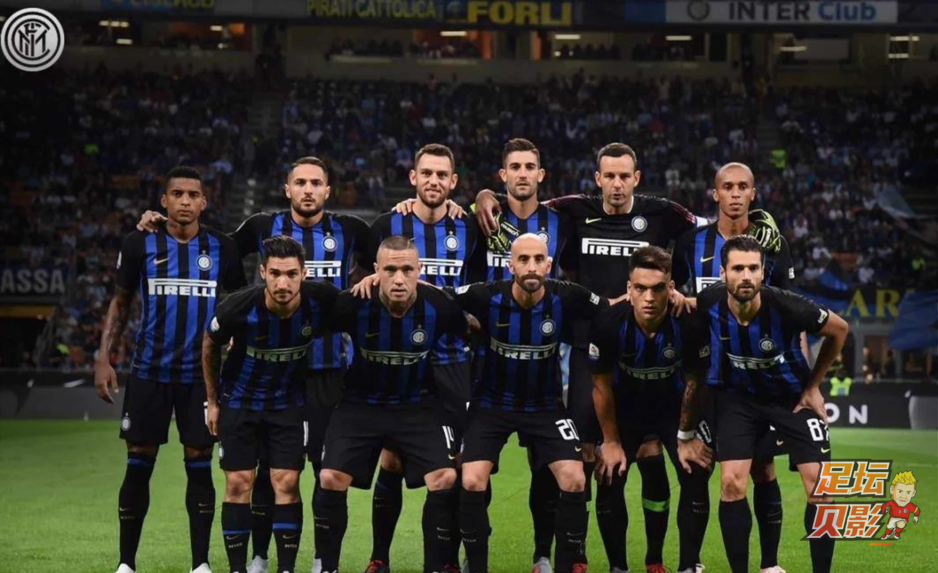 逆天倒勾！40岁C罗一飞冲天：队友对手都看傻了 梦回7年前那一晚（40岁C罗再现惊世倒钩！腾空一击震慑全场，恍若回到七年前那夜）