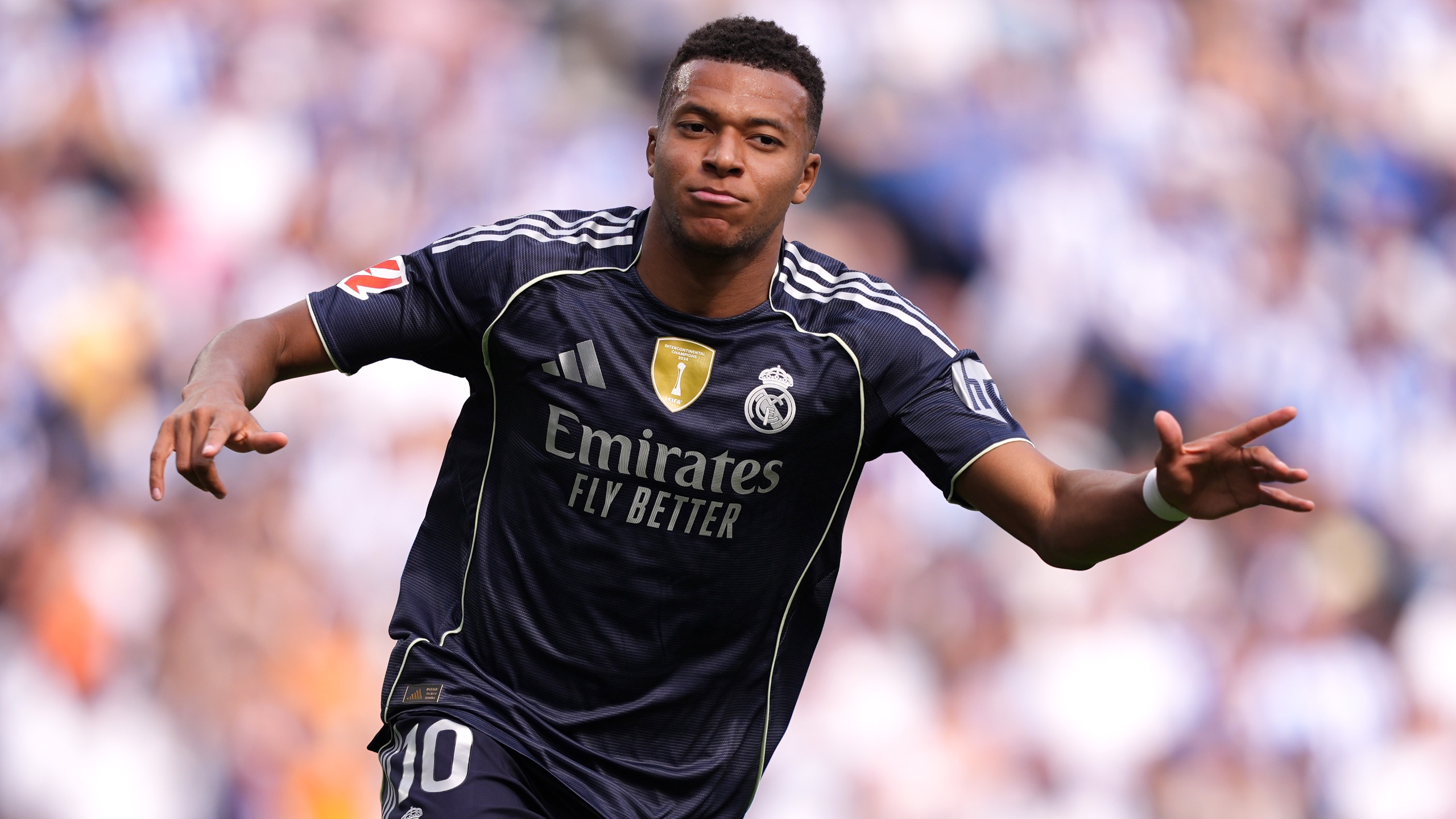 刘诚宇：和新疆队对抗蛮吃力，我要让自己变得更加强大（刘诚宇：与新疆对决挺吃力，我要让自己更强大）