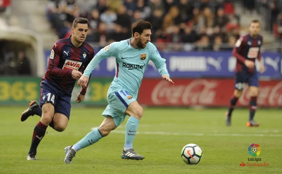 篮球勇士球星单场命中三分刷新纪录（勇士球星单场三分命中数改写纪录）