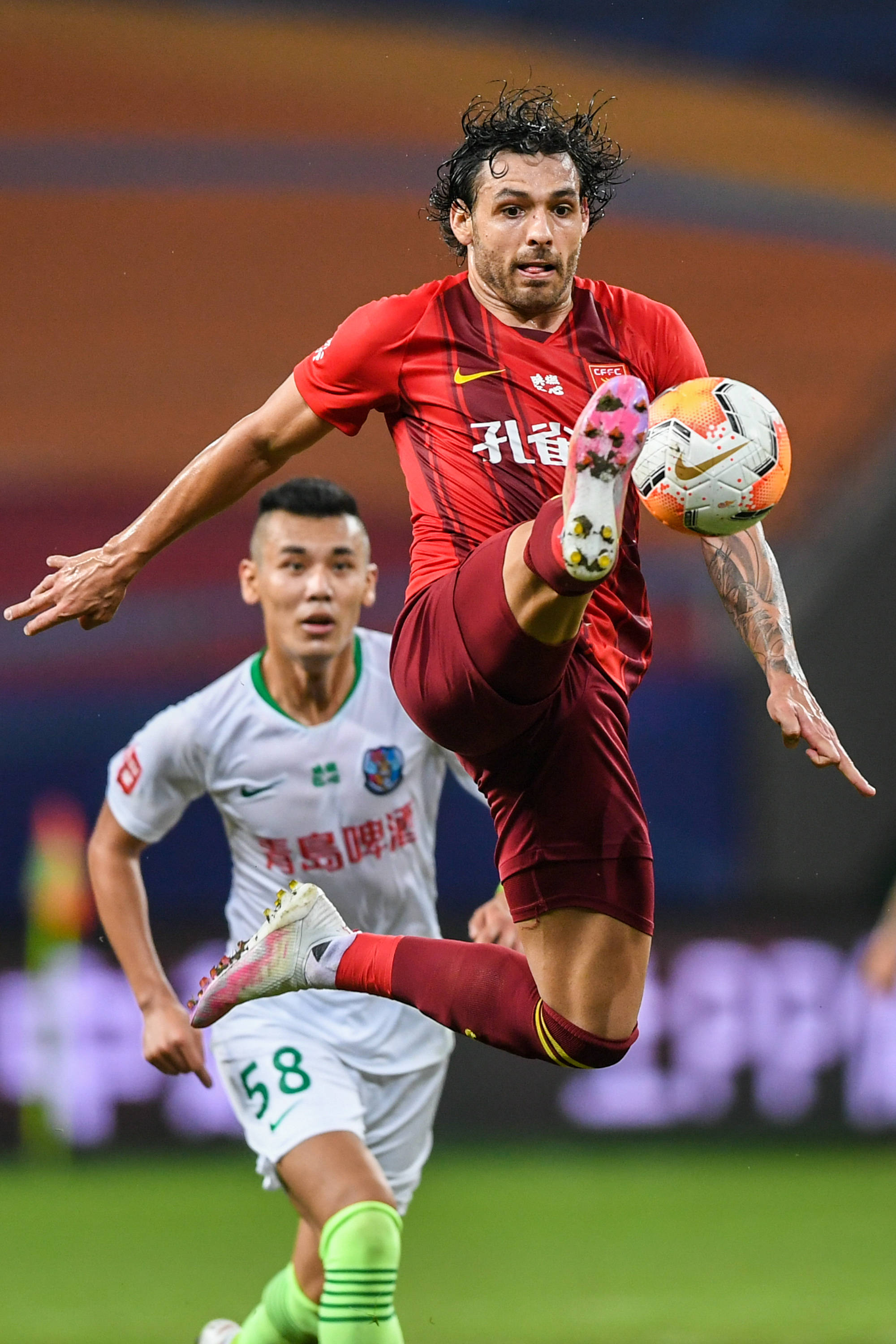 阿西尼翁：孔帕尼能让球员愿意闭着眼睛跟随他上场拼战（阿西尼翁：孔帕尼让球员愿意毫不犹豫地跟他上场拼搏）