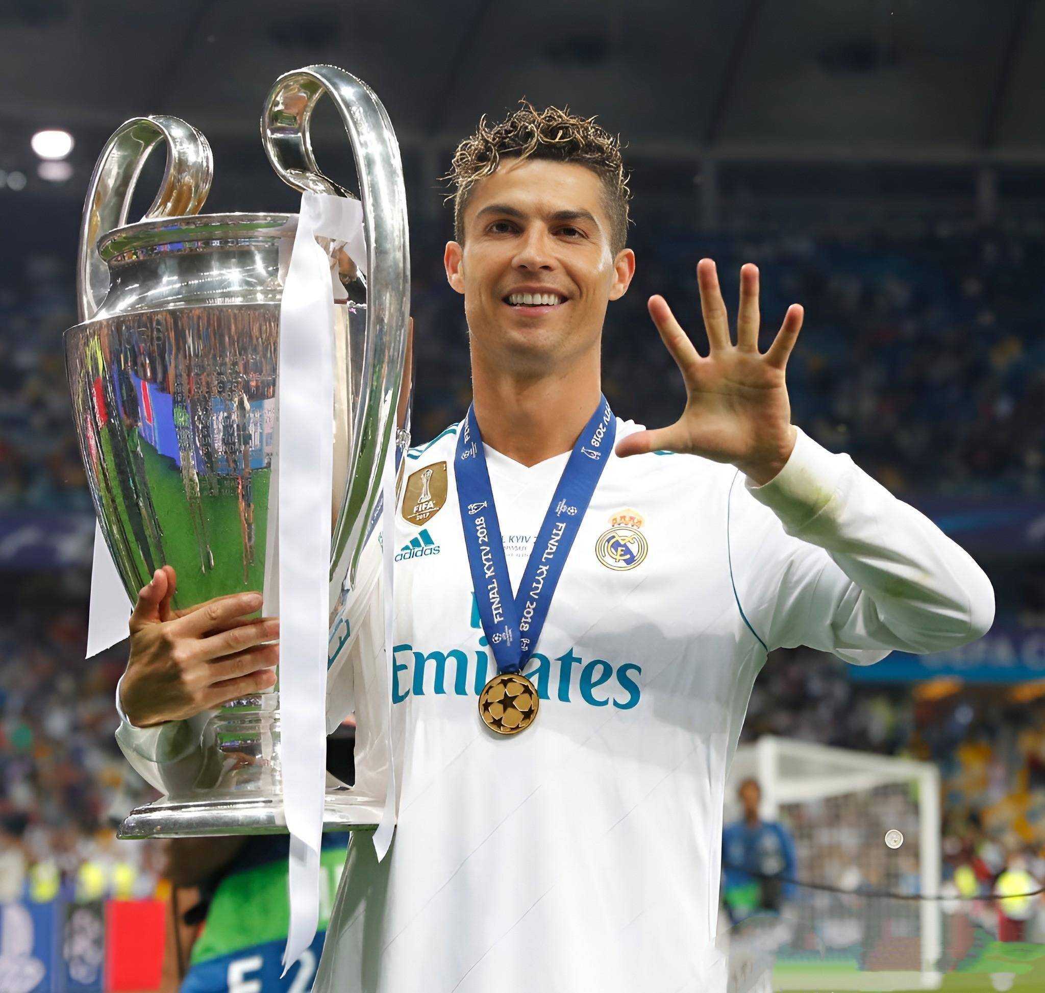 皇马一战3红6黄！金哨详解争议判罚：2红没问题，输球别怪裁判（皇马一役3红6黄！金哨解读争议判罚：两红无误，输球别怪裁判）