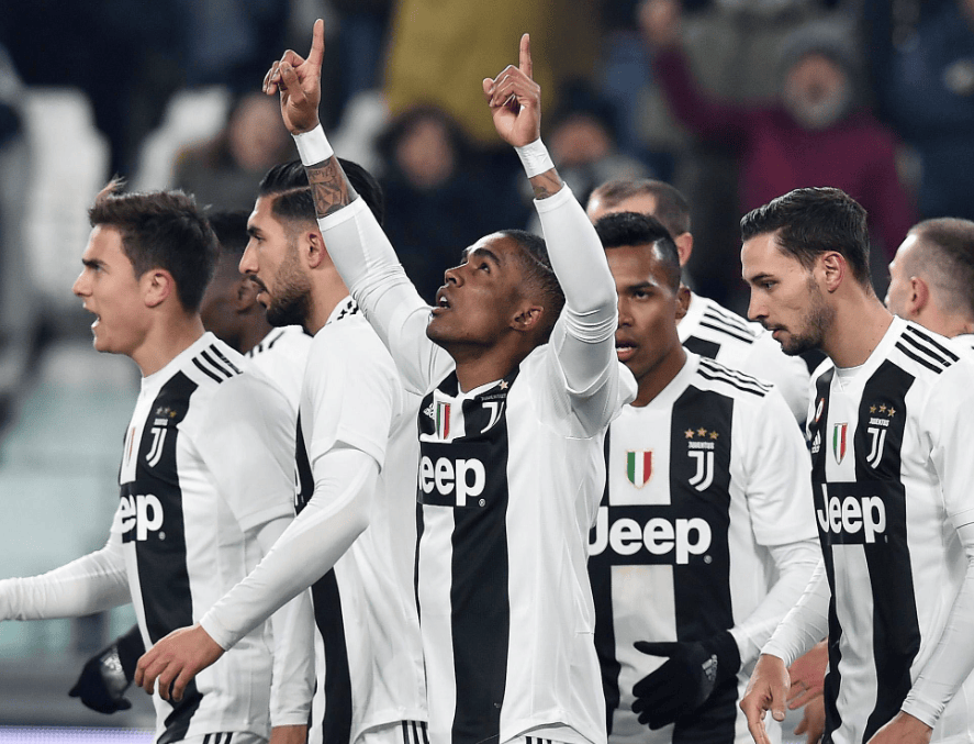 心系老东家，小罗社媒晒照祝贺弗拉门戈巴甲夺冠