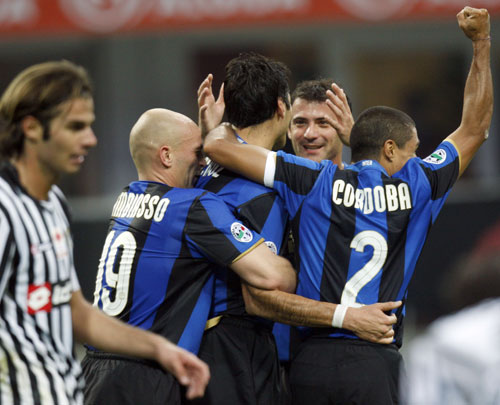 亚特兰大2-1逆转切尔西，德凯特拉雷传射，斯卡马卡建功（德凯特拉雷传射、斯卡马卡进球，亚特兰大2-1逆转切尔西）