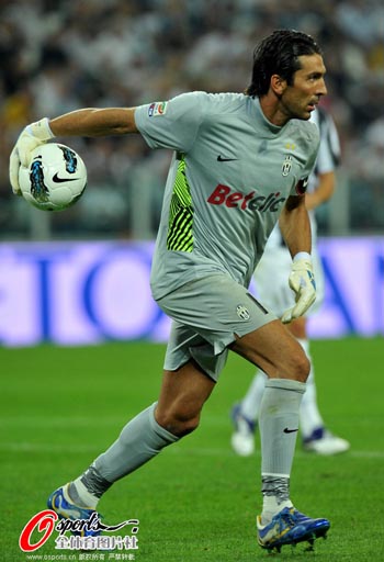 尤尔曼德：药厂的表现太差了；格里马尔多带着伤从国家队回来（尤尔曼德痛批药厂状态低迷，格里马尔多带伤从国家队归来）