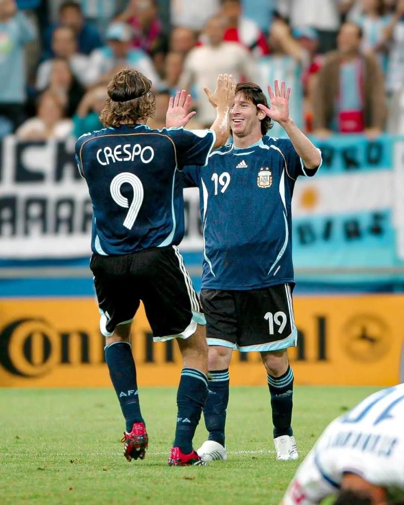 15次，巴萨成五大联赛至今击中门框最多的球队（巴萨15次击中门框，五大联赛至今最多）