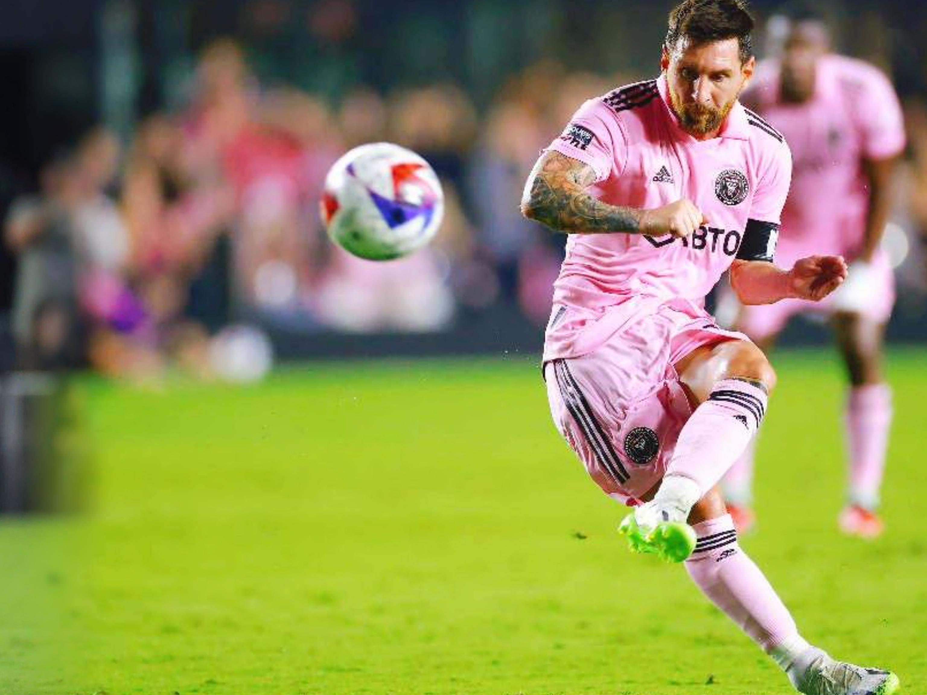 法媒：阿尔及利亚足协希望能在近期征召姆巴佩的弟弟埃唐（据法媒，阿尔及利亚足协计划近期召入姆巴佩弟弟埃唐）