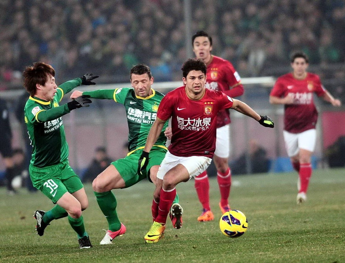 巴黎控场能力压倒性（巴黎统治力压倒一切）