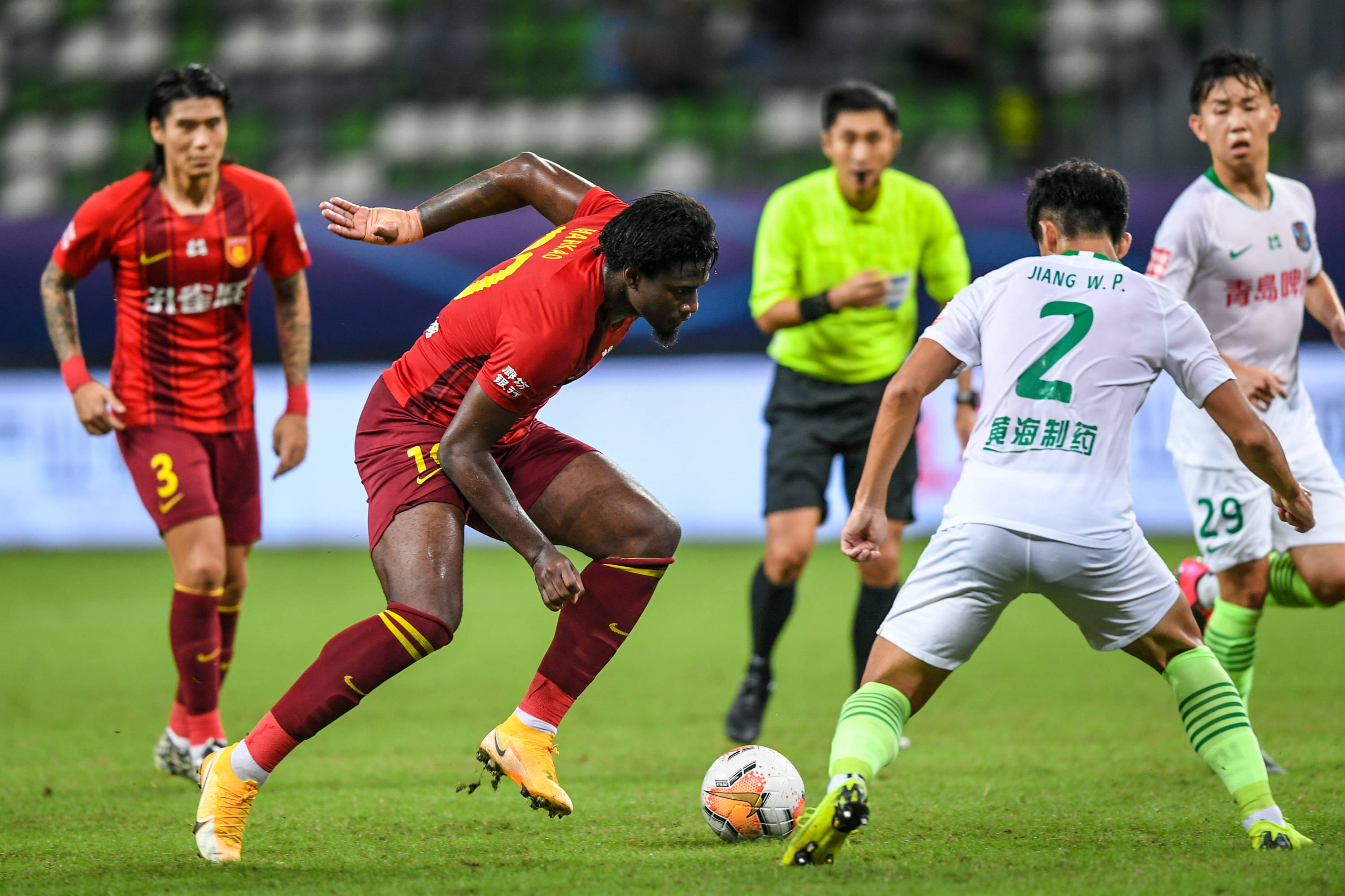 记者：老佛爷实际上更偏好外国教练，阿隆索很难坚持到1月份（记者称：弗洛伦蒂诺更青睐外籍主帅，阿隆索恐难撑到一月）