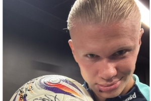 孔帕尼：我不想看到“孔帕尼足球”，我想看到拜仁的风格（孔帕尼：不追求“孔帕尼足球”，只想踢出拜仁风格）