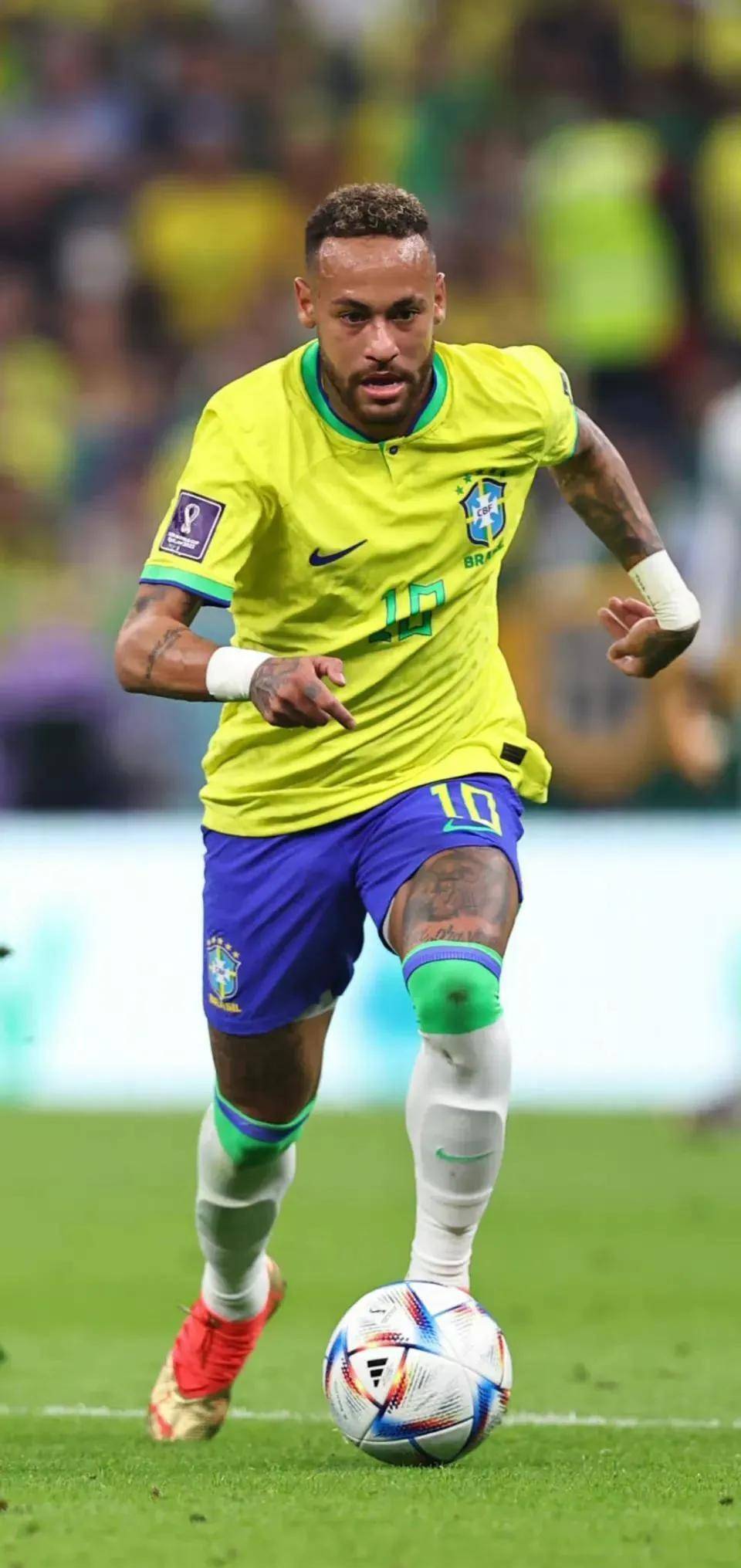 球星连续造成杀伤（球星连番冲击对手防线）