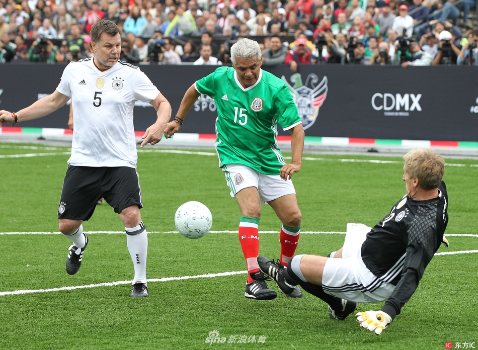 德甲战报：伯格1射1传，霍芬海姆3-0完胜奥格斯堡（德甲速报：伯格传射建功，霍芬海姆3-0击败奥格斯堡）